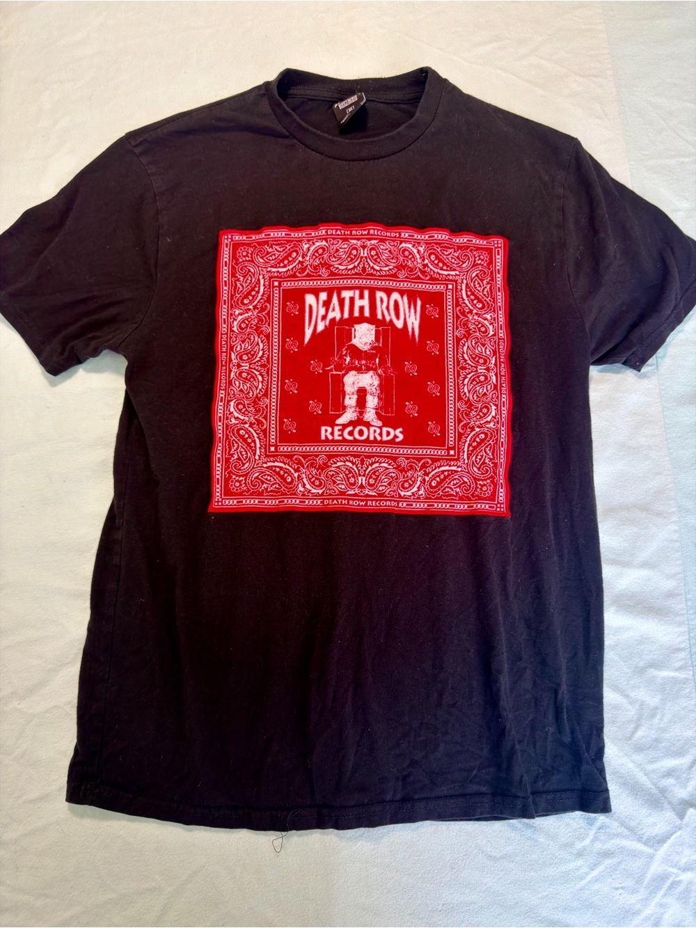 Death Row Records T Shirt Mens Medium Red Bandana Rap Paisley Snoop Tupac Dre